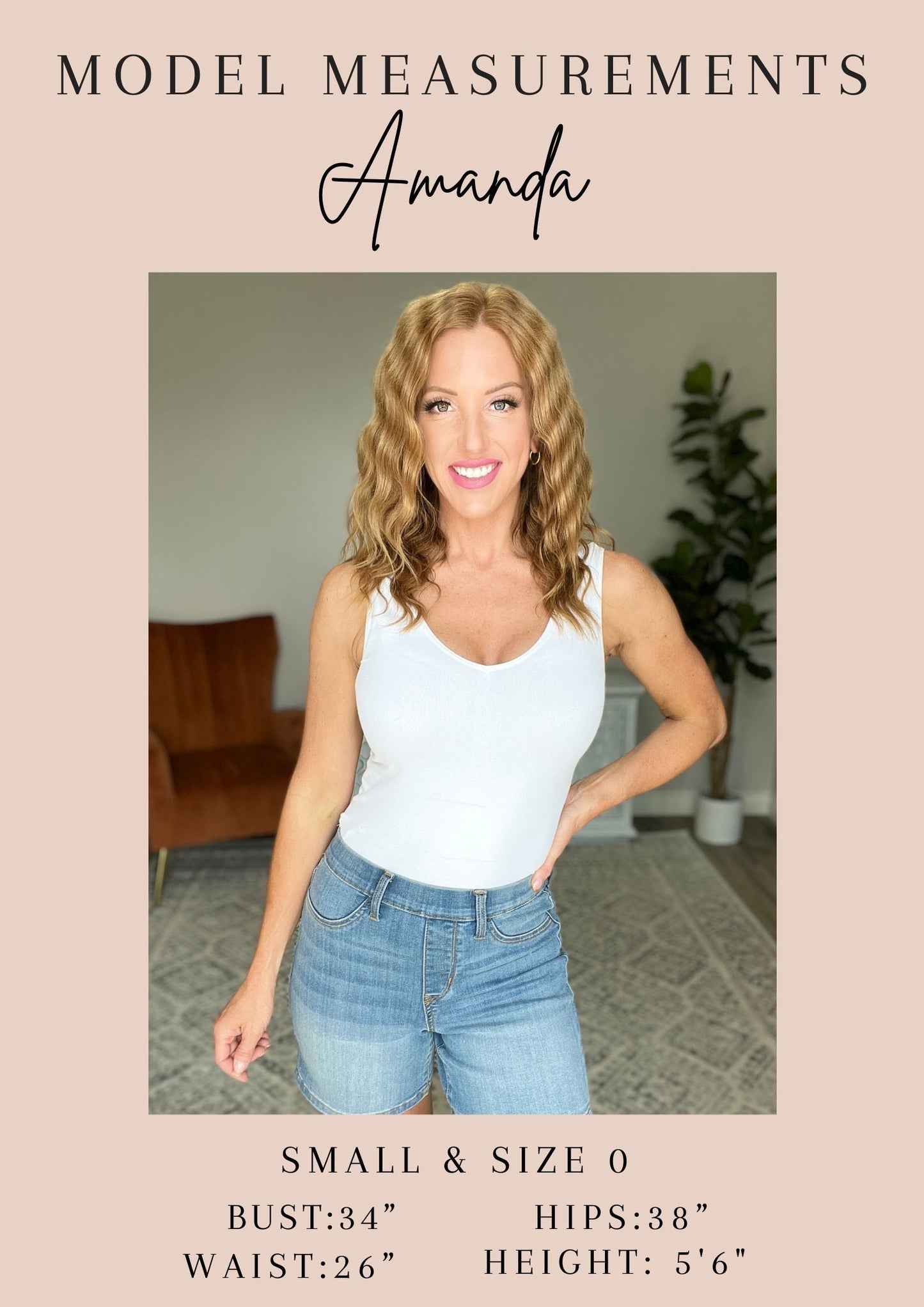 Pantalones cortos grises con puños y bragueta con botones y talle alto de Greyson