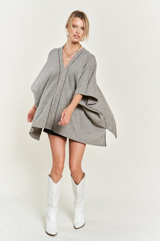 TOP PONCHO CON CUELLO EN V