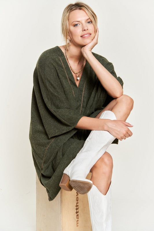 TOP PONCHO CON CUELLO EN V