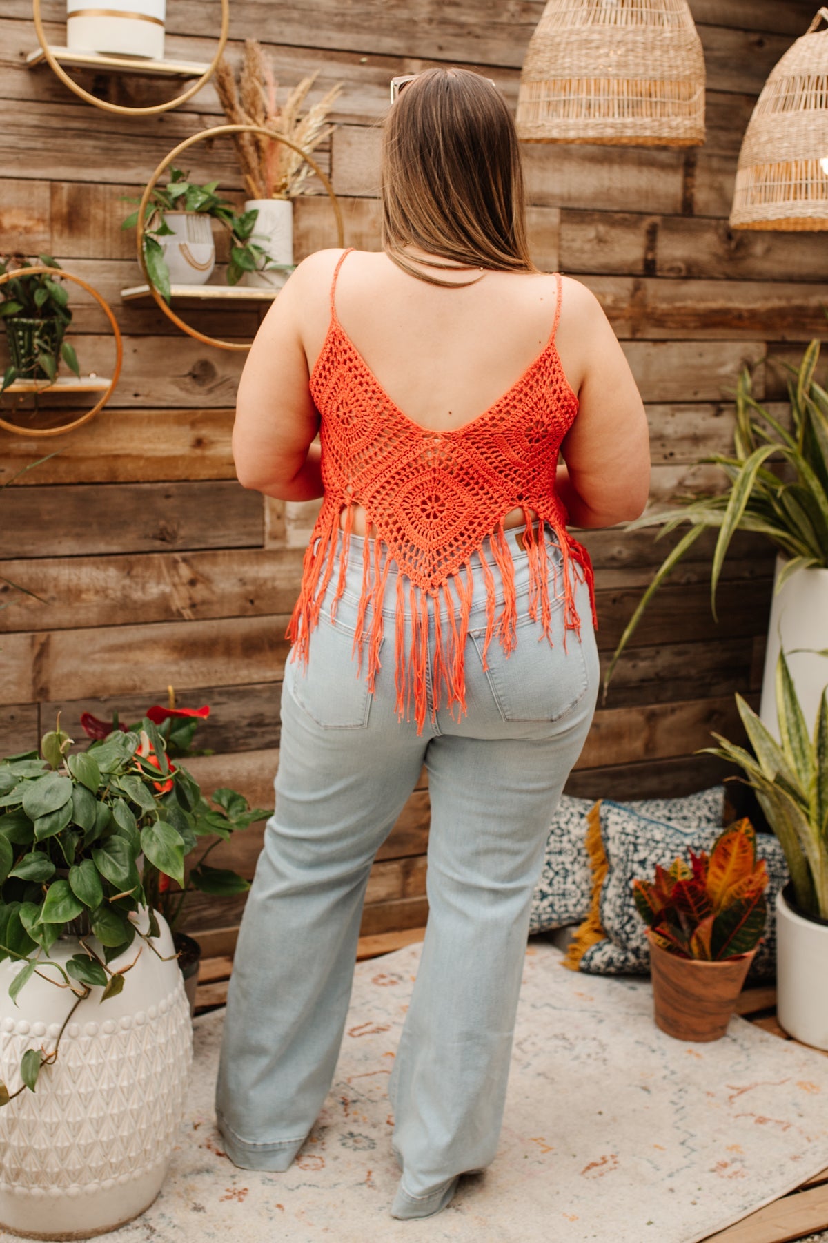 Camiseta sin mangas con flecos de festival en naranja