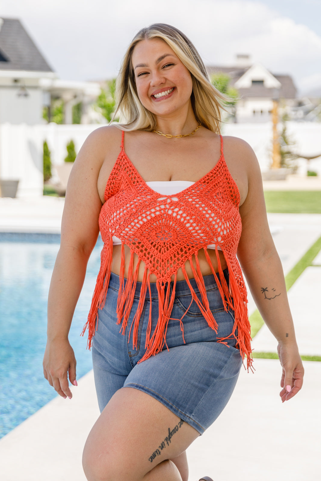 Camiseta sin mangas con flecos de festival en naranja
