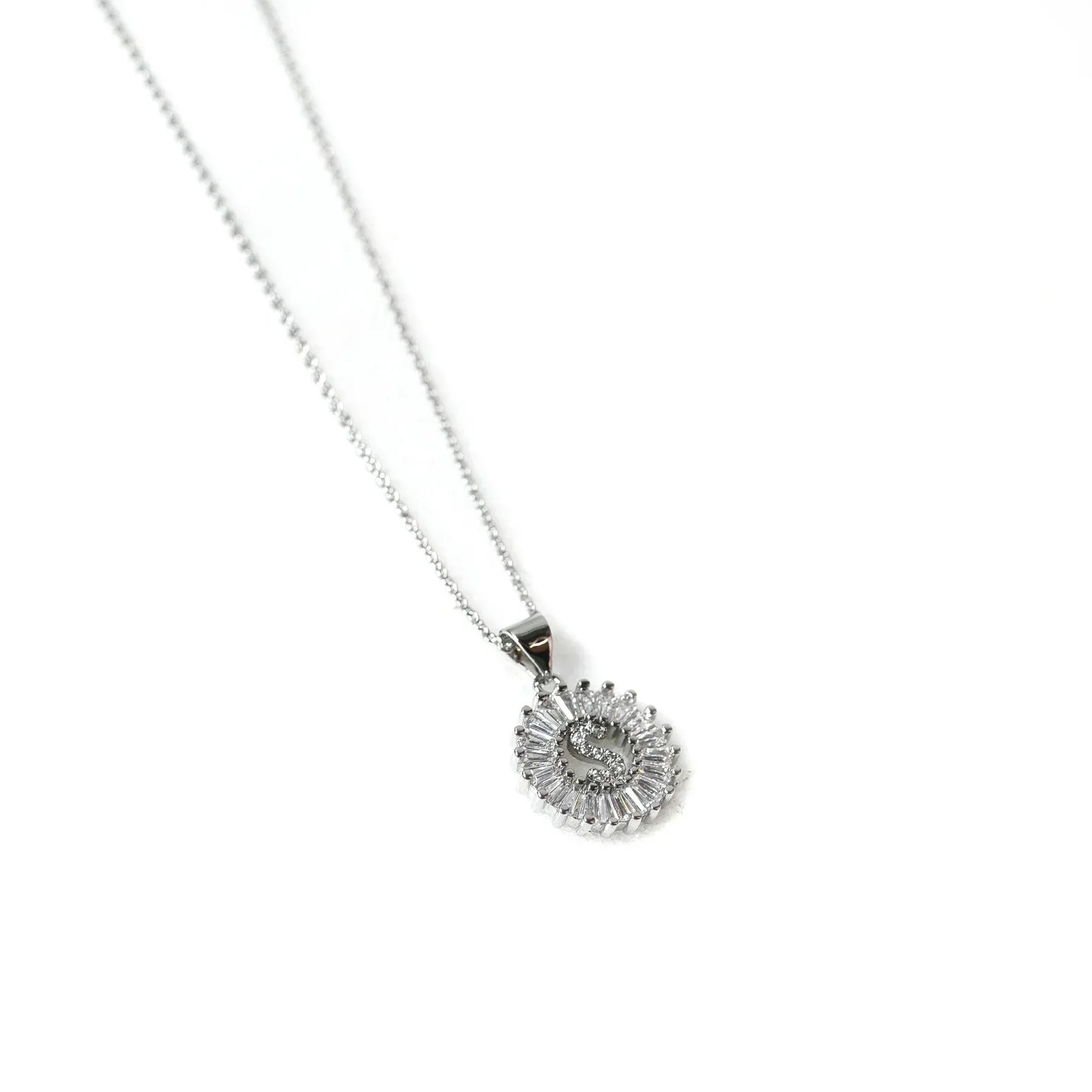 Collar Mini Inicial Radiante
