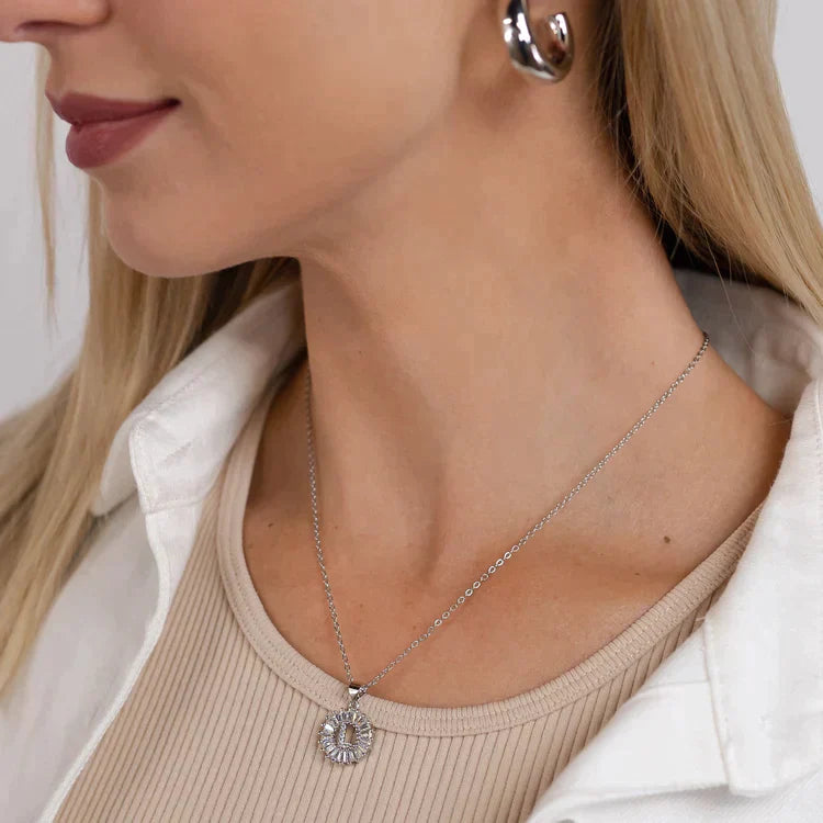 Collar Mini Inicial Radiante