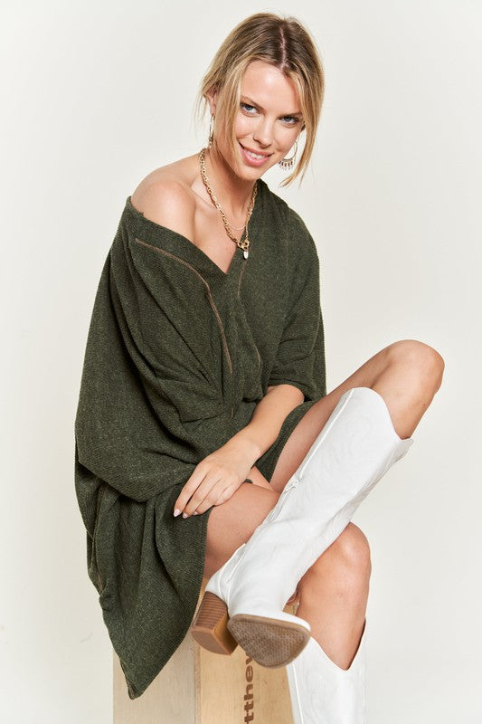 TOP PONCHO CON CUELLO EN V