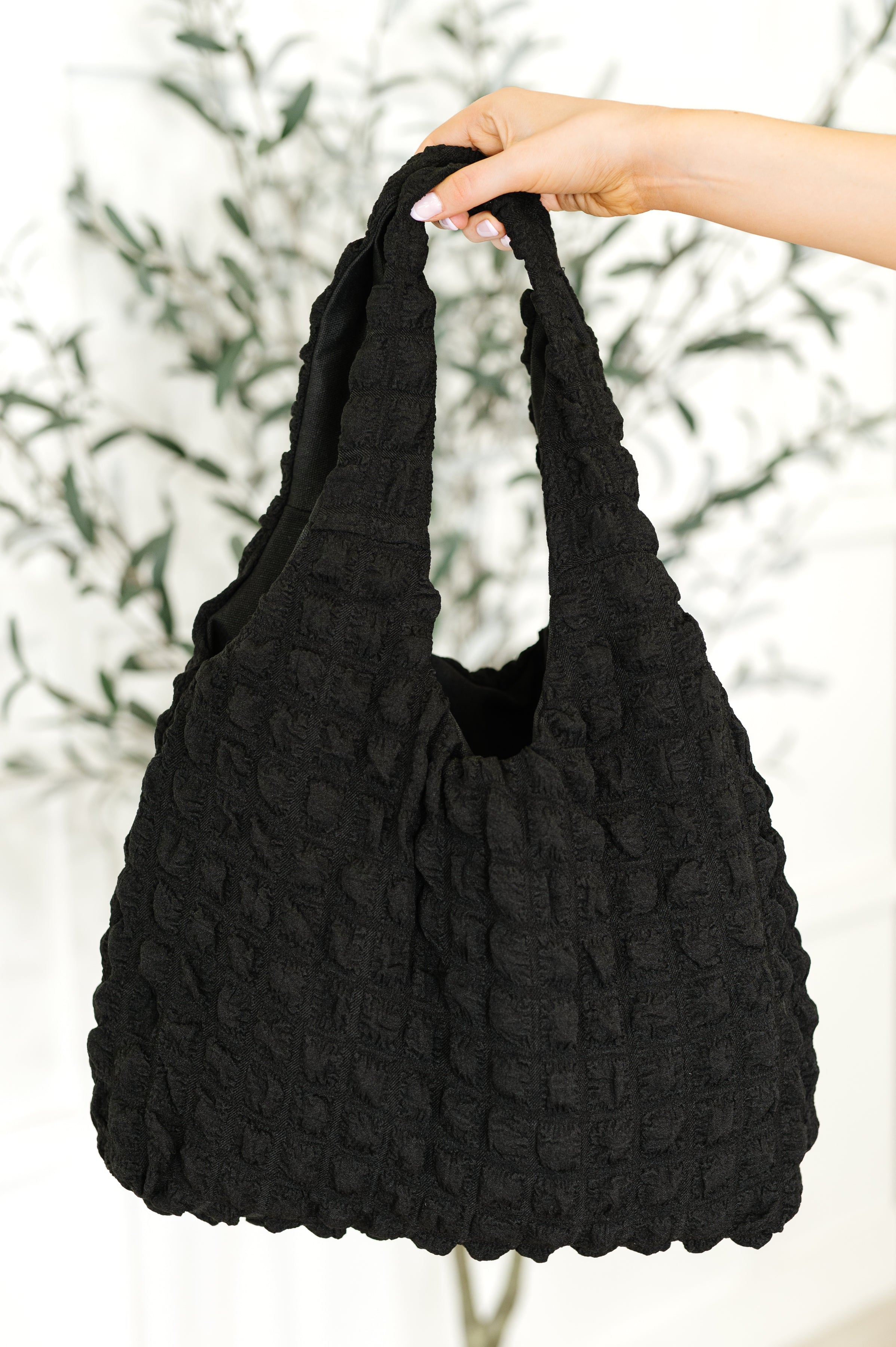 Day Out Cloud Tote Bag In Black