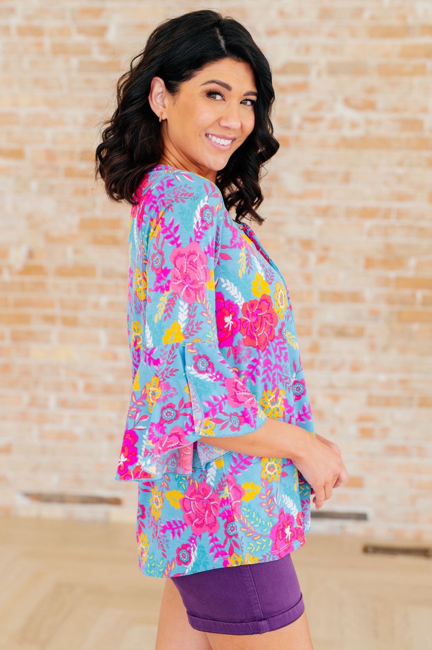 Top con mangas acampanadas de Willow en estampado floral azul brillante