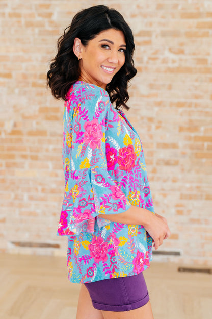 Top con mangas acampanadas de Willow en estampado floral azul brillante