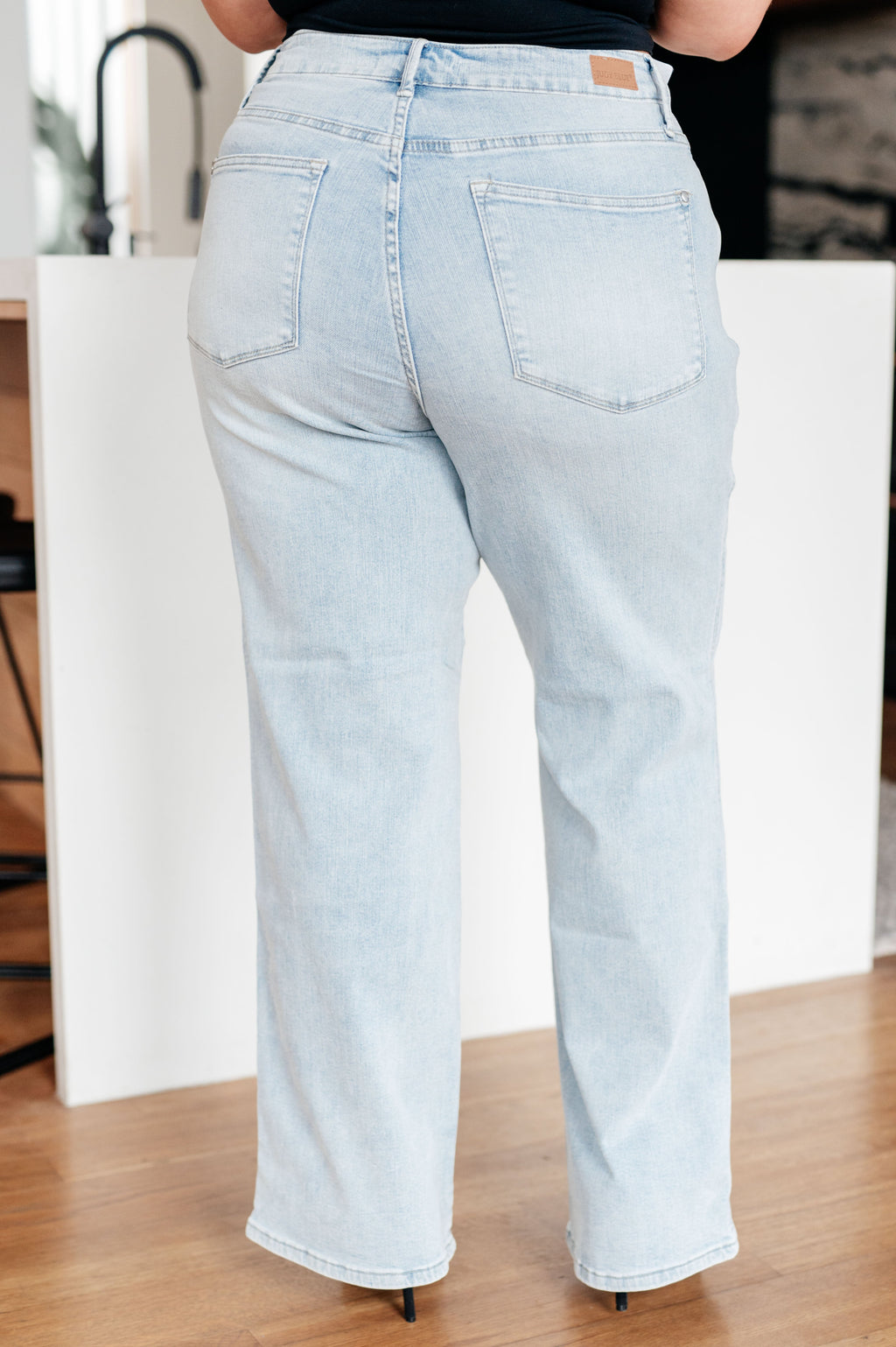 Brooke High Rise Control Top Vintage Wash Straight Jeans - Dahlia Boutique