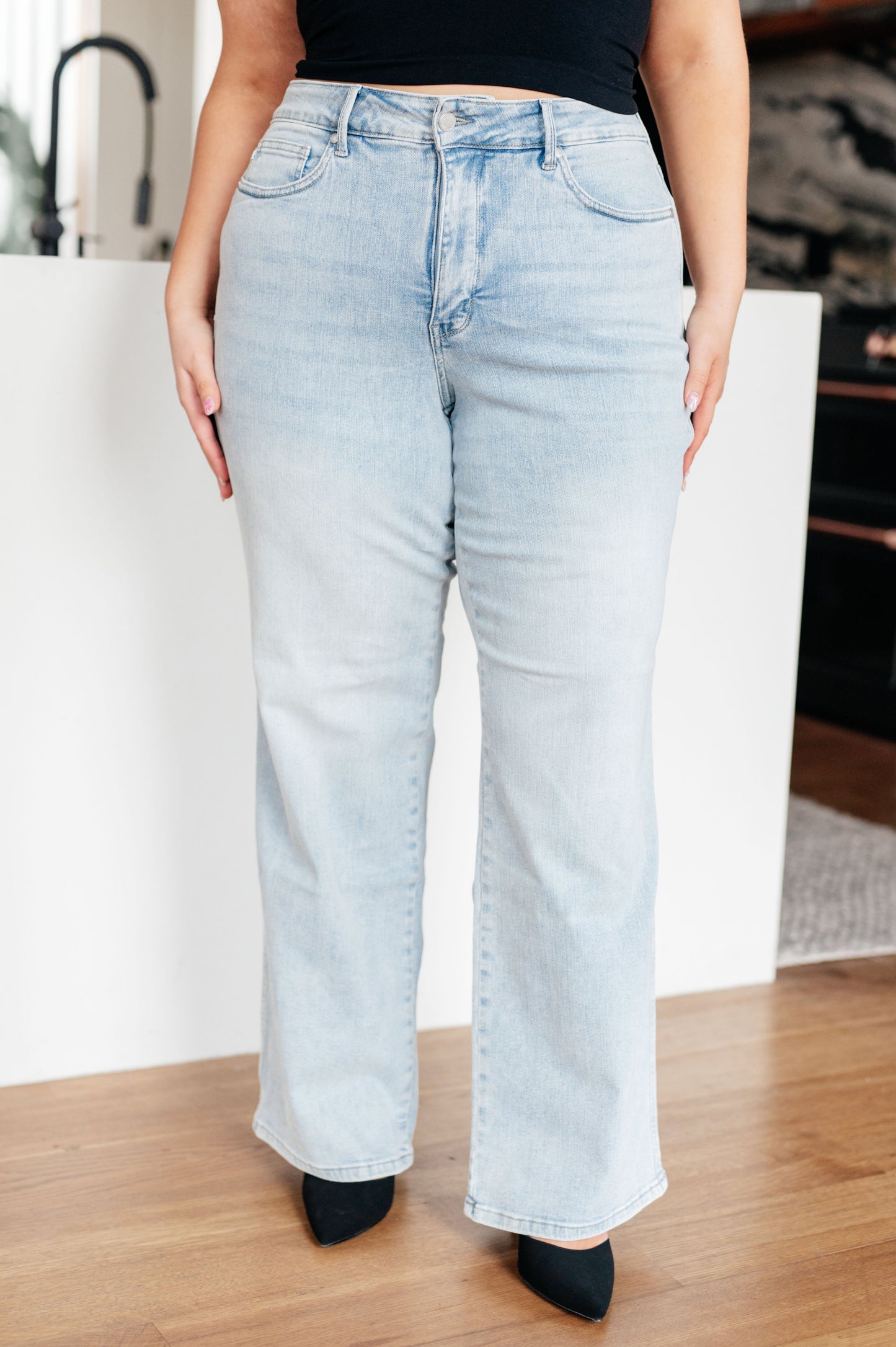 Brooke High Rise Control Top Vintage Wash Straight Jeans - Dahlia Boutique